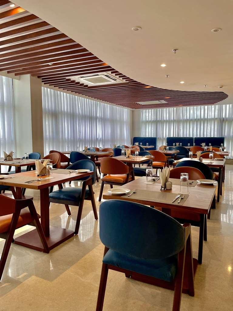 Best Western Maharani Bagh 新德里 餐厅 照片